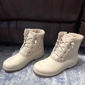 Sperry Maritime Repel Teddy Trim Snow Boot